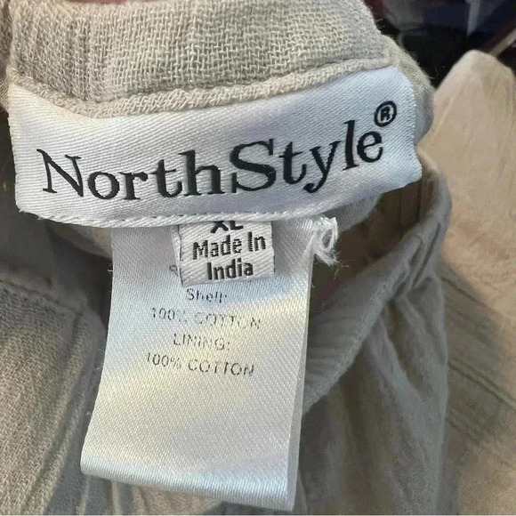 North Style wide light beige pull-on women's casual shorts size extra large - Picture 3 of 5